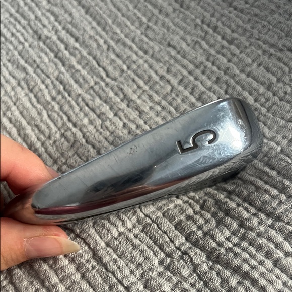Titleist T200 5 iron club head (lefty) - Picture 2 of 6